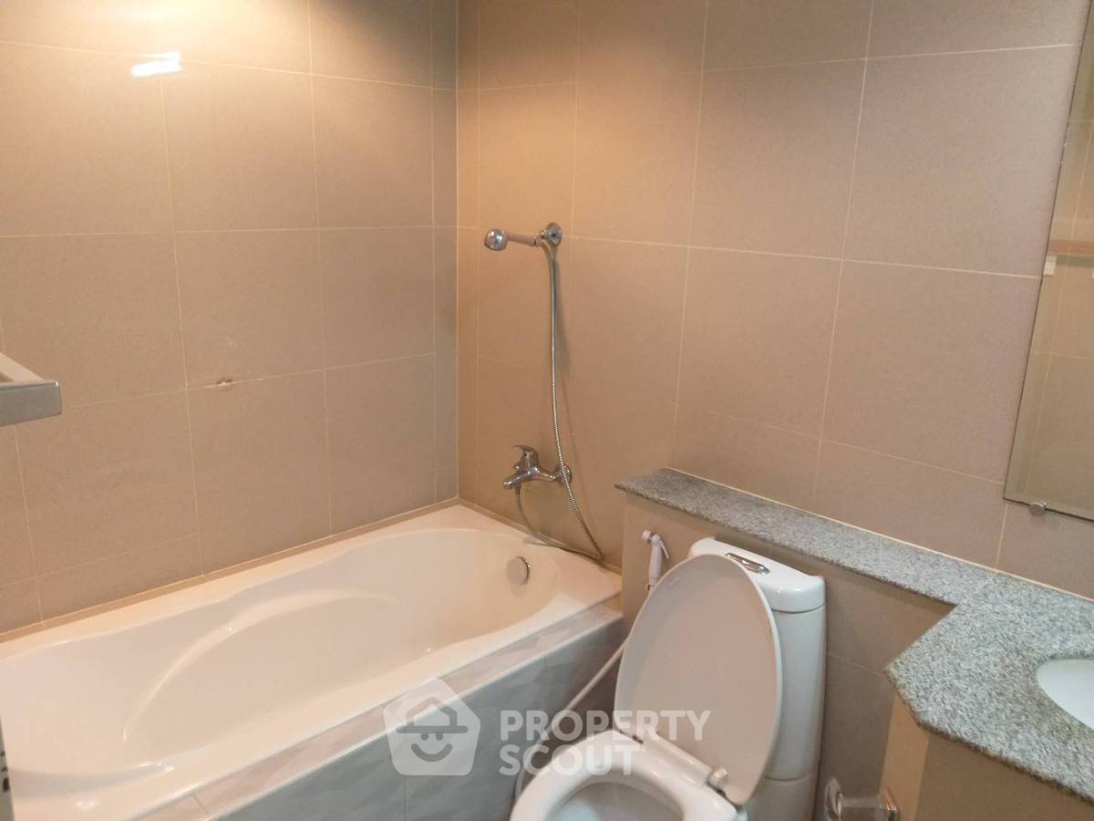 picture 300m To BTS Saint Louis | 2-BR Pabhada Silom Condominium (ID 882394) - 4/10