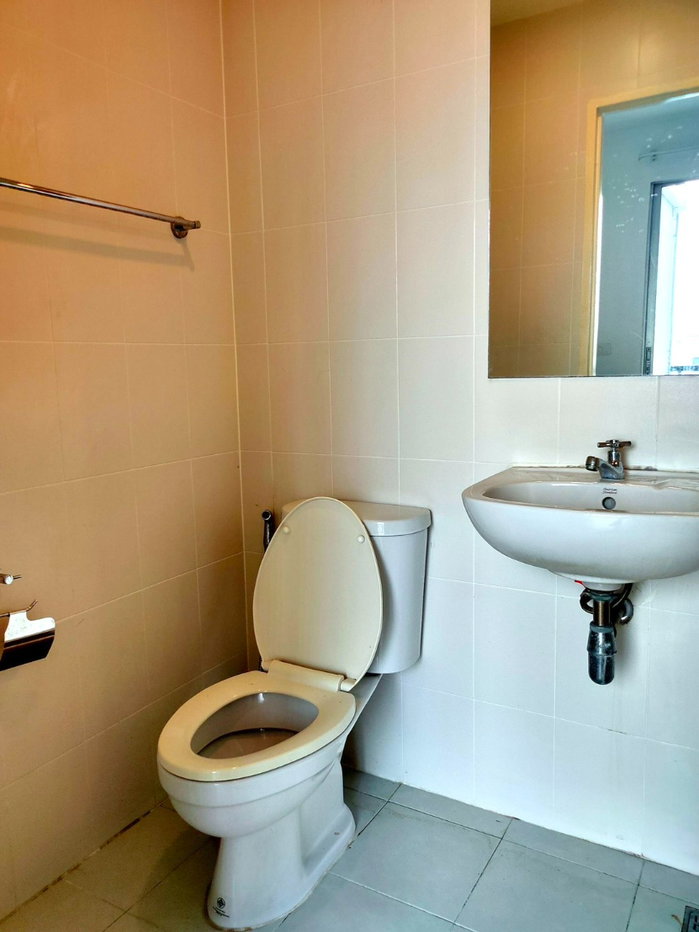 picture Room for sale  v condo Ladkrabang - 10/17