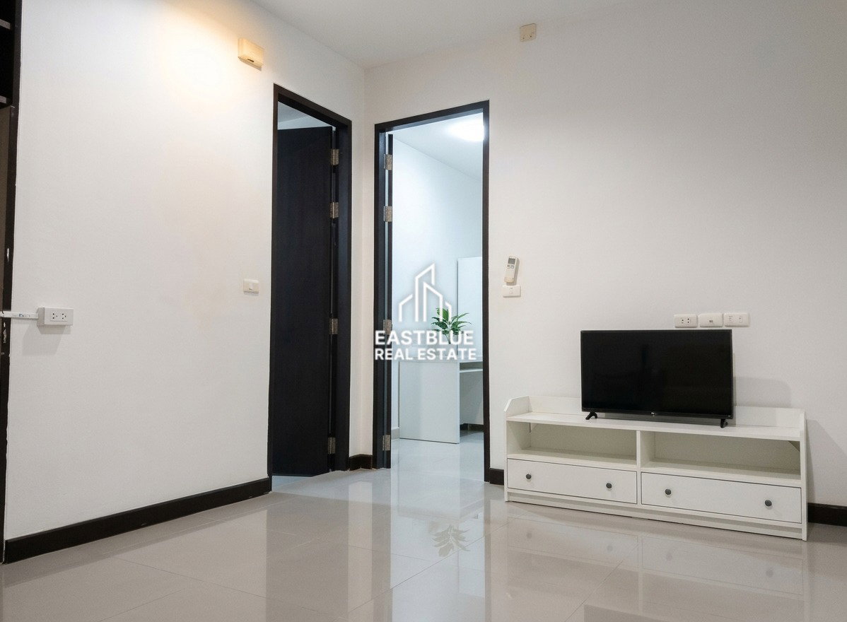 picture For Rent: Baan Klang Krung Siam Pathumwan Condo 🏙️ Near BTS Ratchathewi, City View! - 3/10
