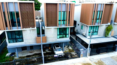 บ้านแฝด ถนนบางแค : ขายบ้านแฝด 3 ชั้น โครงการ ทวี เพชรเกษม กาญจนาภิเษก ใกล้ เดอะมอลล์บางแค MRT หลักสอง ทำเลดีมาก ตอบโจทย์ทุกคนในครอบครัว