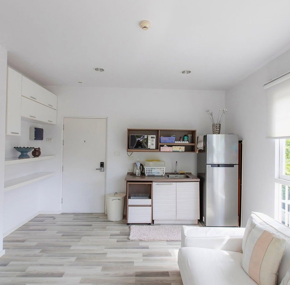 picture 🍃 Condo for RENT! at North 8 Condominium in Serene Lake ** Corner Unit ** - Private, Great Location and Good Security - 13/20