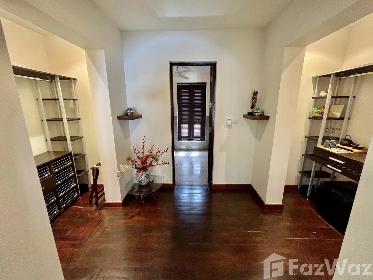 picture Beautiful Traditional Bali-Style Villa at Hunsa 6906250 - 26/51