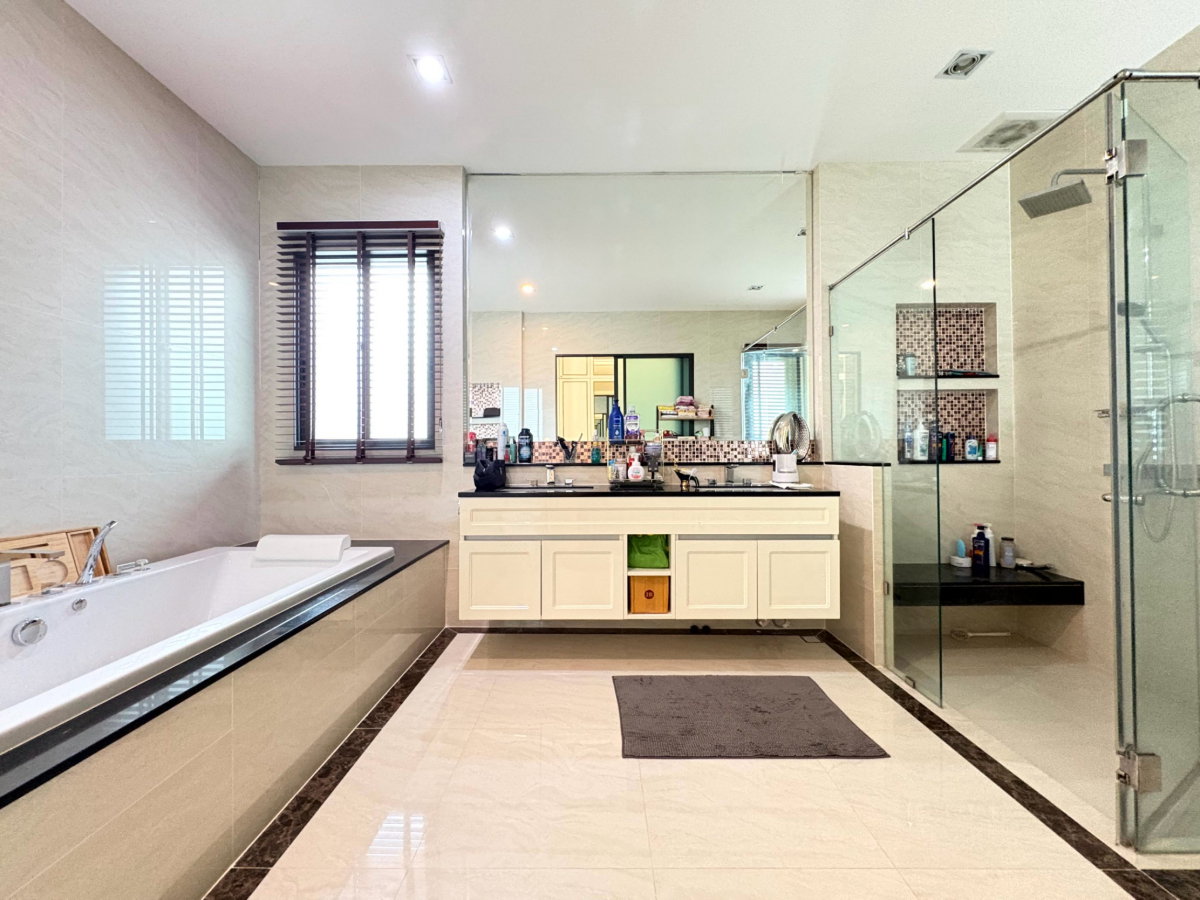 picture THE GRAND LUX BANGNA – SUAN LUANG - 25/30