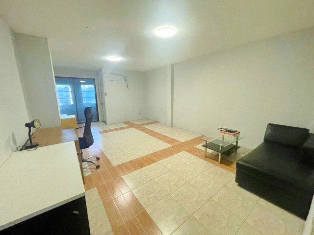 picture 			4-story corner townhouse located in the Phuttha Bucha  featuring 3 bed 2 bath Situated just 1.0 km.f           - 2/8