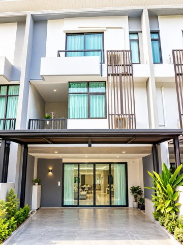picture Phothalai Prasert-Manukitch Kaset-Nawamin107-113 Modern 3-story townhome for rent located 400 - 2/8