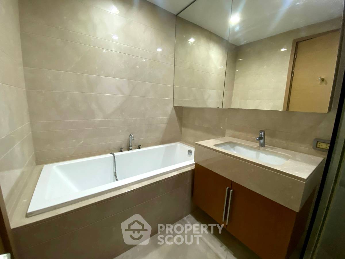 picture 2-BR Condo For Rent At Prive By Sansiri Near BTS Phloen Chit (ID 3462217) - 4/9