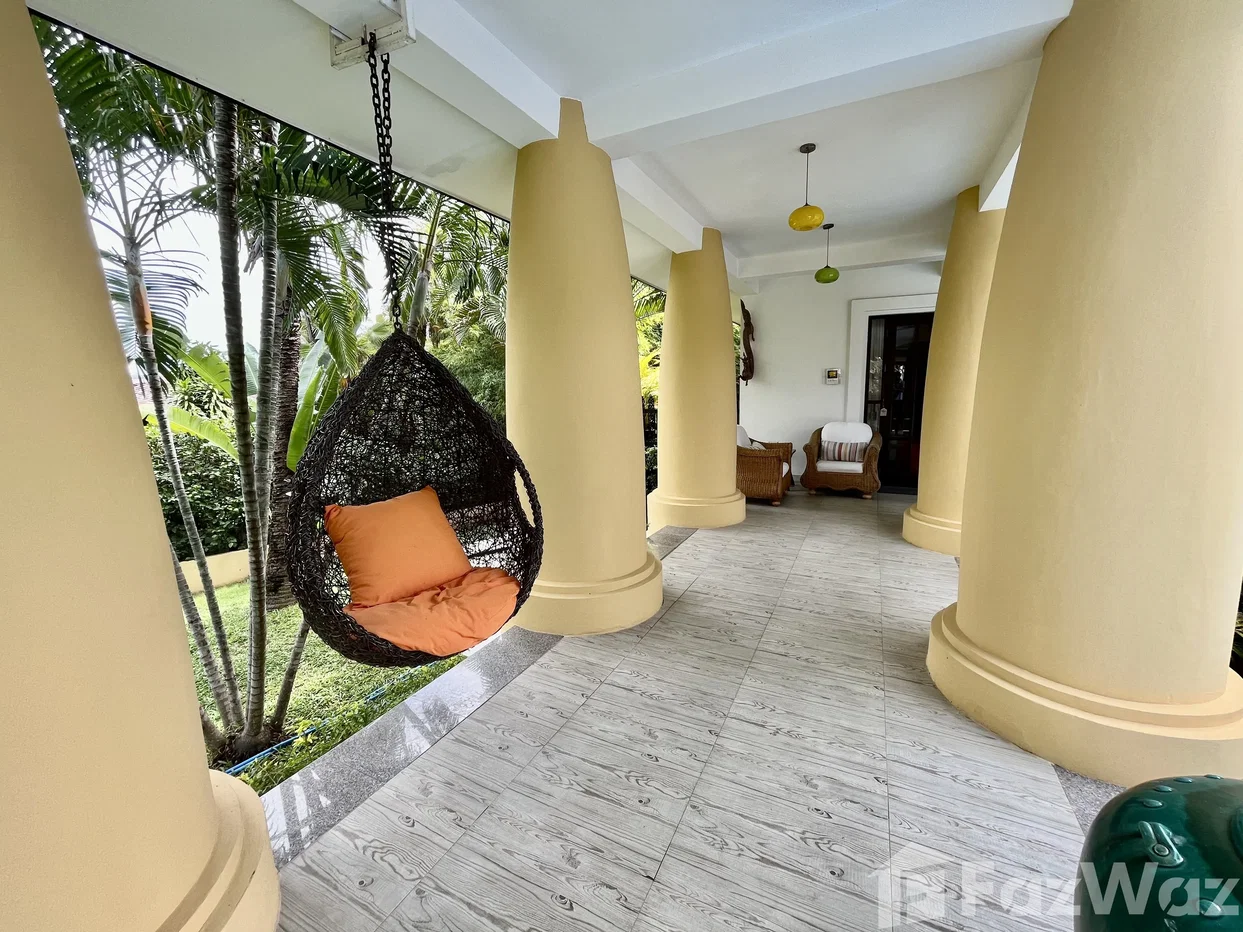 picture Beautiful Traditional Bali-Style Villa at Hunsa 6906250 - 10/51