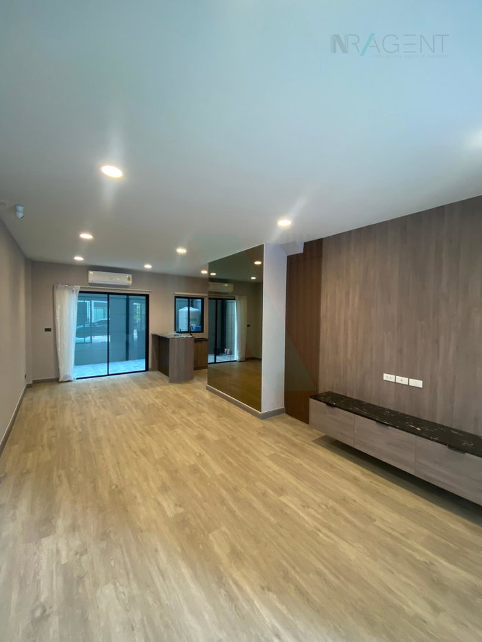 picture 📌 For Sell Town house PREMIUM PLACE PHAHOLYOTHIN - RAMINTRA 3-story 4 bedroom 3 bathroom - 2/8