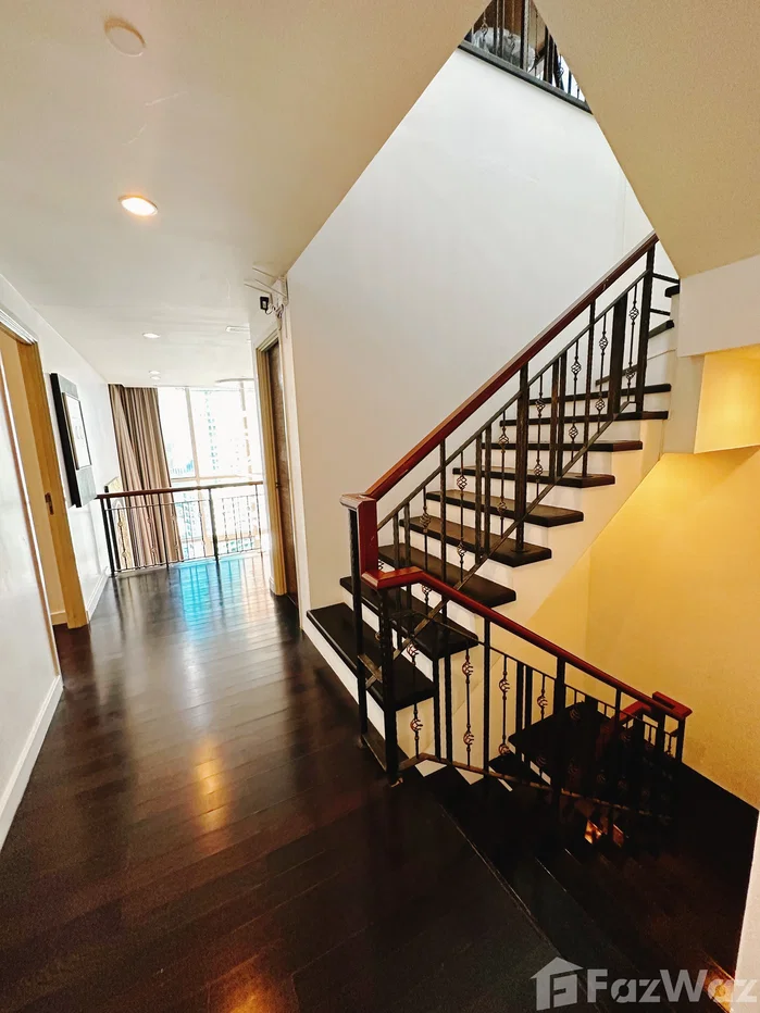 picture Luxurious Bangkok Living: Watermark Chaophraya Condo 1144834 - 12/30