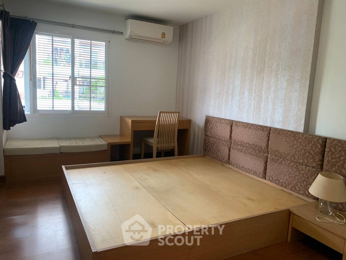 picture 200m To BTS On Nut | 1-BR The Next Sukhumvit 52 (ID 3463371) - 2/18