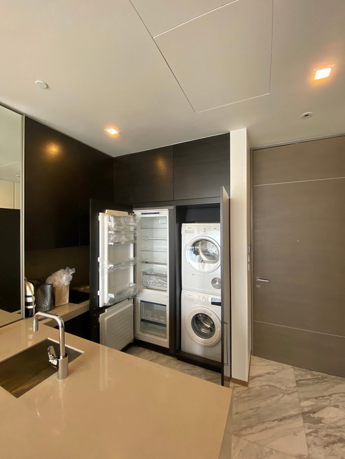 รูป The Reserve Kasemsan 3【𝐑𝐄𝐍𝐓】🔥ห้องสวยหรูโมเดิร์น ครัวไอส์แลนด์ โซฟาหนัง โทนสีอบอุ่นสบายตา🔥 ติดต่อไลน์ไอดี: @hacondo - รูปที่ 5/10