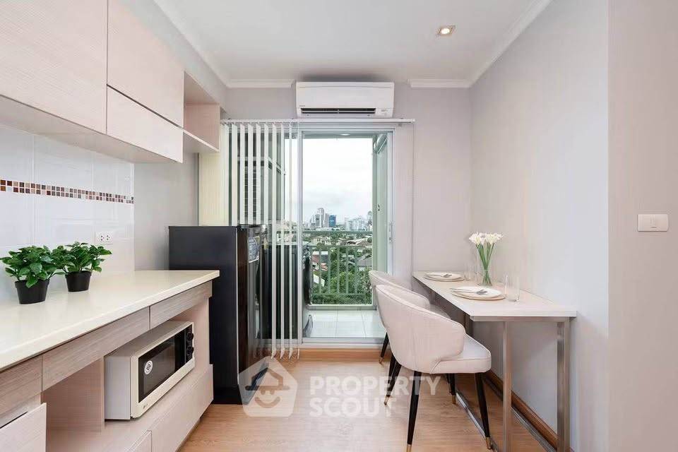 picture 100m To BTS Ratchayothin | 1-BR Lumpini Place Ratchayothin (ID 3462842) - 2/10