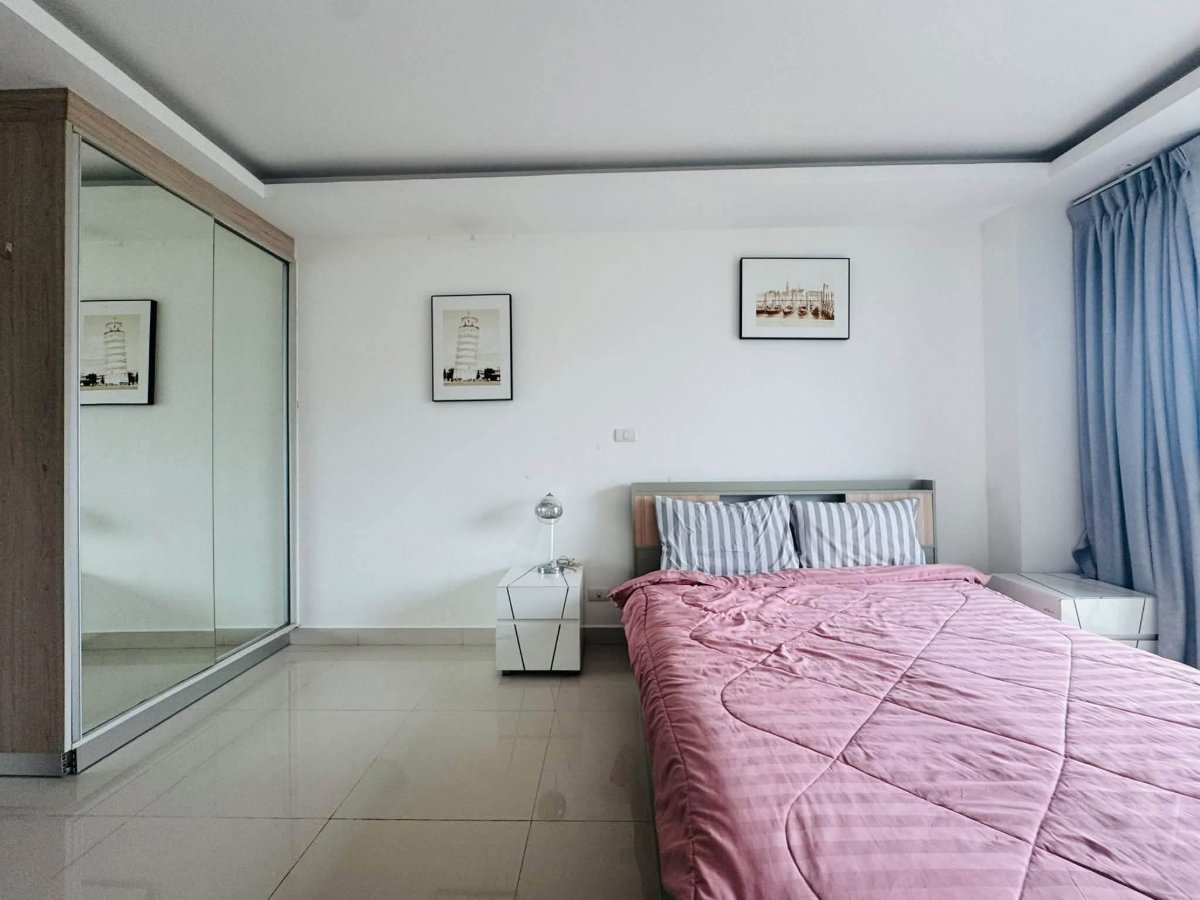 picture Maldives Condo with pool view -27sq.m Studio Type (Foreign Ownership) - 3/6