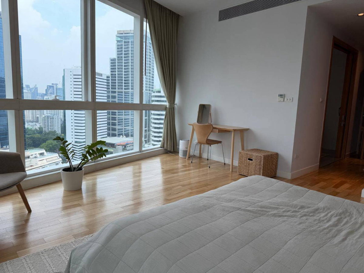 รูป LTH16385 - Luxury Condo for Rent | Millennium Residence | BTS Asok | 193 Sq.m. | 3 Beds | 4 Baths | 120K/Month - รูปที่ 2/8