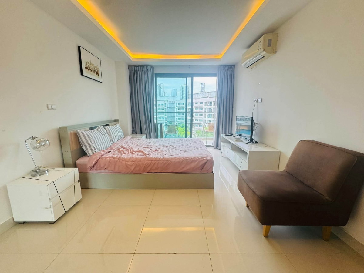 picture Maldives Condo with pool view -27sq.m Studio Type (Foreign Ownership) - 4/6