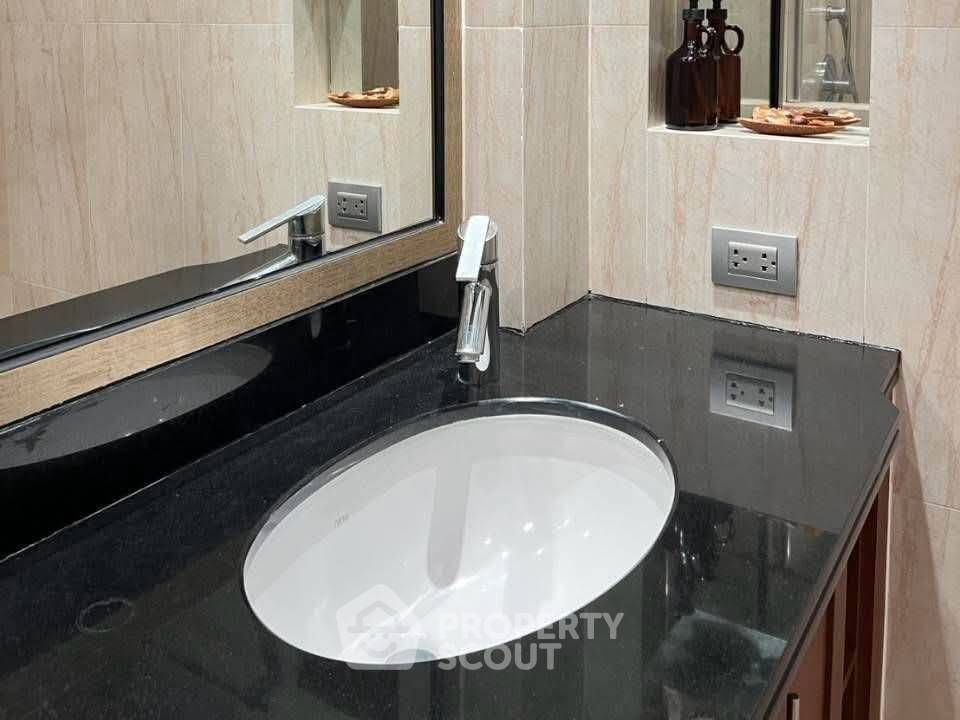 picture 2-BR Condo at Baan Siri Ruedee Condominium near BTS Phloen Chit (ID 3460059) - 15/15