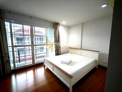 Houses for rent Bangkok : 🔥 Available Now! Baan Klang Muang Sathorn-Taksin – Book it before it’s gone! 🔥 MD-26067539