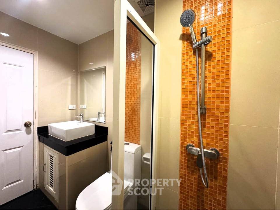 picture Studio Condo at New Nordic VIP 3 close to Phratamnak (ID 3470013) - 4/14