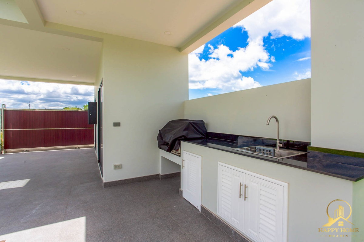 picture Brand new villa for sale in Black Mountain area - 45/50