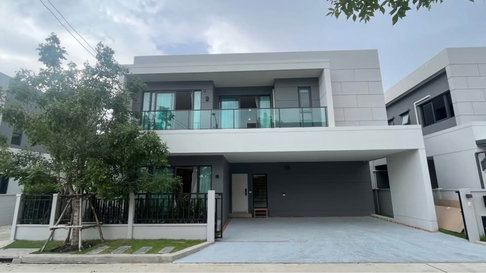🏙️ **Detached house near Mega Bangna for rent in Centro Bangna | FOR RENT**