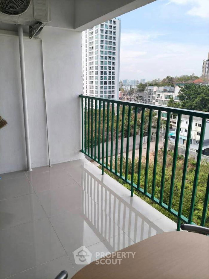 picture 1-BR Condo at Sombat Pattaya Condotel close to Phratamnak (ID 3469570) - 4/16