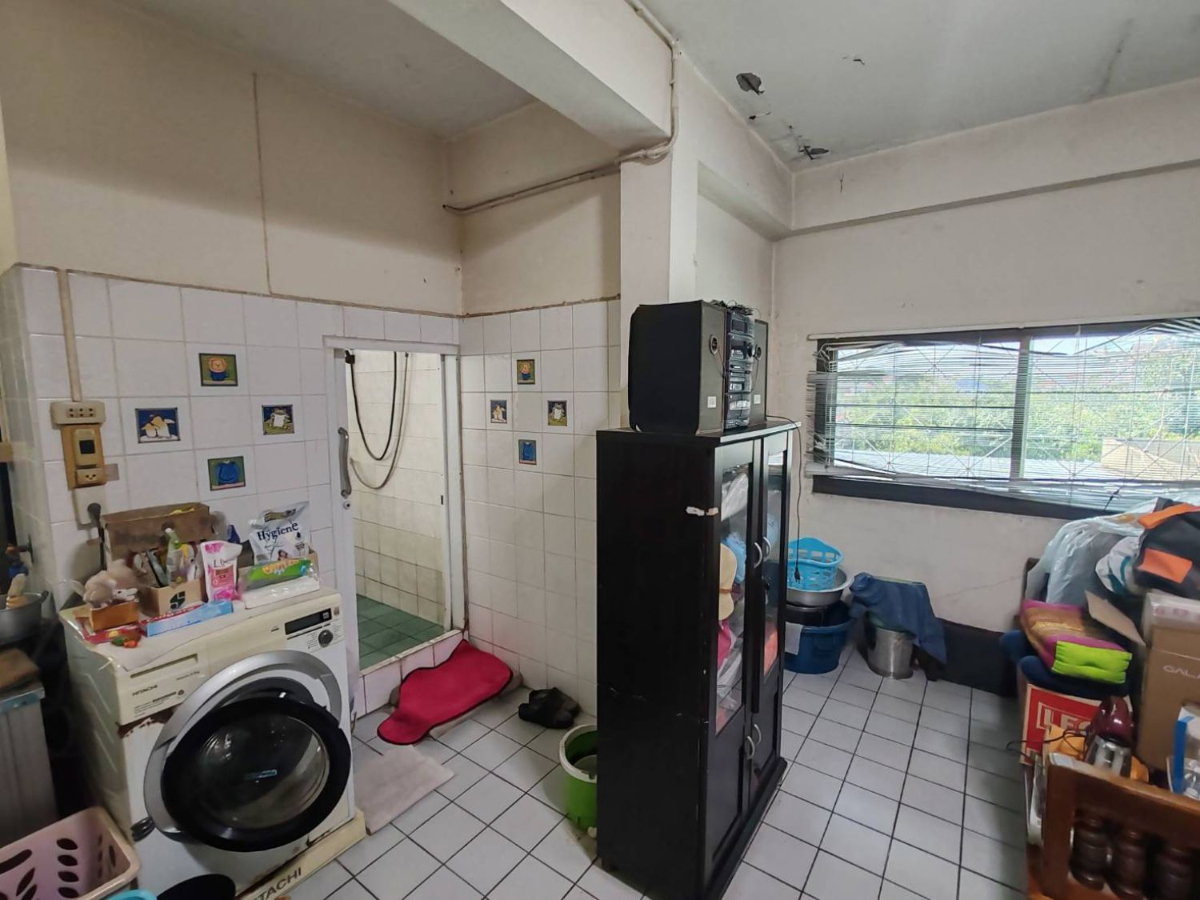รูป ขายอาคารพาณิชย์ 3 ชั้น 2คูหา พร้อมลานเก็บสินค้า 176 ตร.ว. ติดถนนใหญ่ 8 เลน ปทุมสายนอก ใกล้แยกปทุมวิไล 900 ม. | #TPI-3559 - รูปที่ 6/14