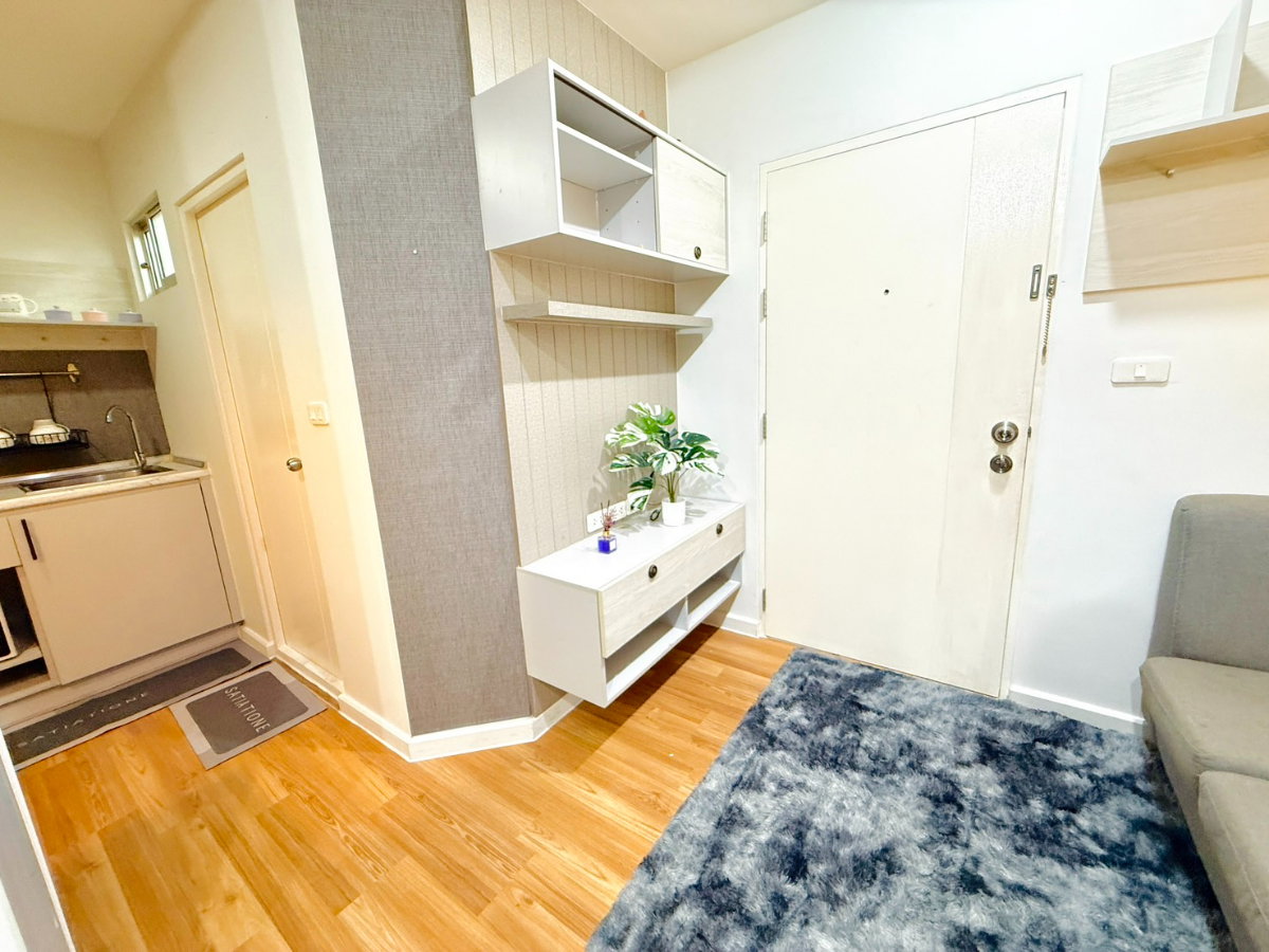 picture Room for sale  v condo Ladkrabang - 10/24