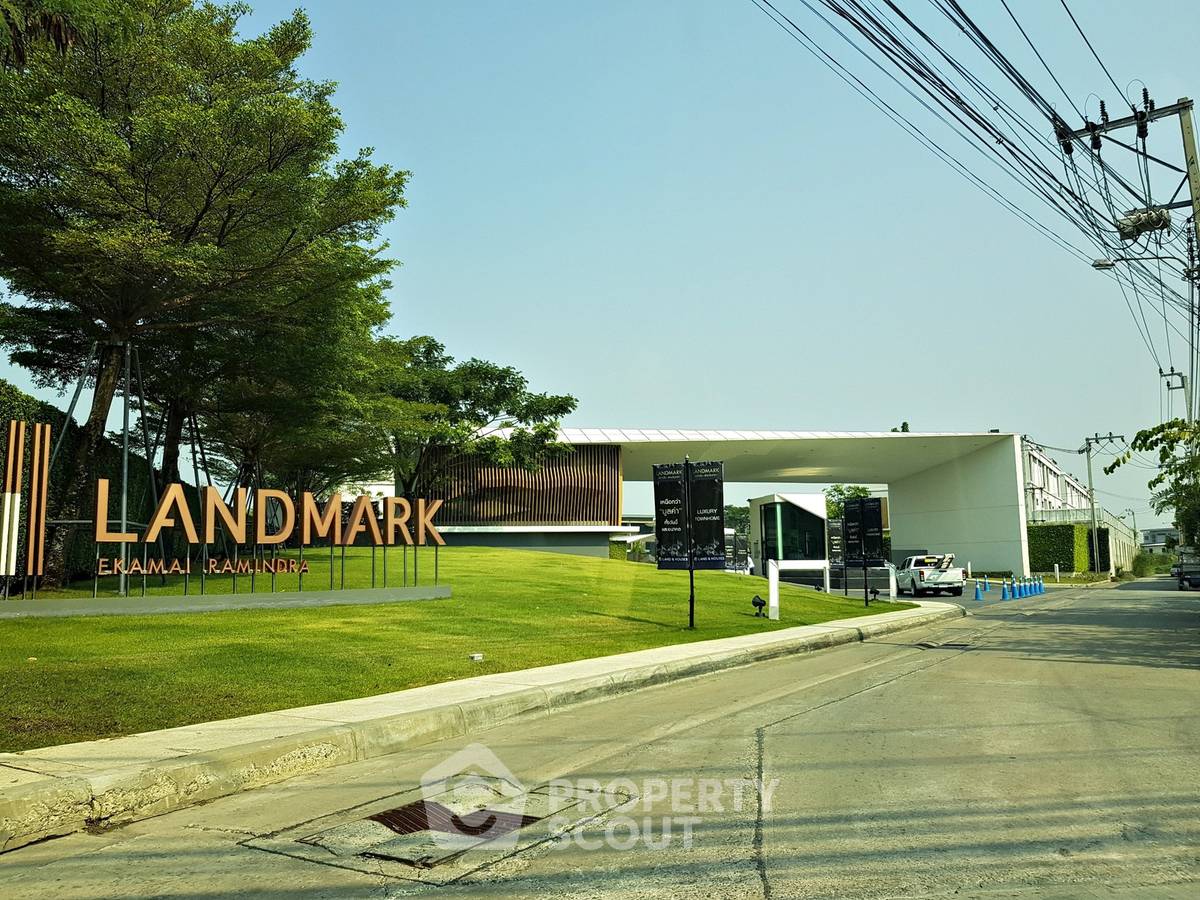 picture 3-BR Townhouse At Landmark Ekamai-Ramindra (ID 3468848) - 7/8