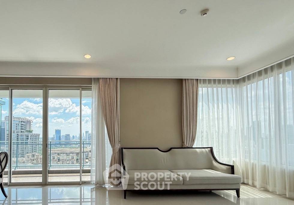 picture 3-BR Condo at Q Langsuan near BTS Ratchadamri (ID 3469428) - 1/10