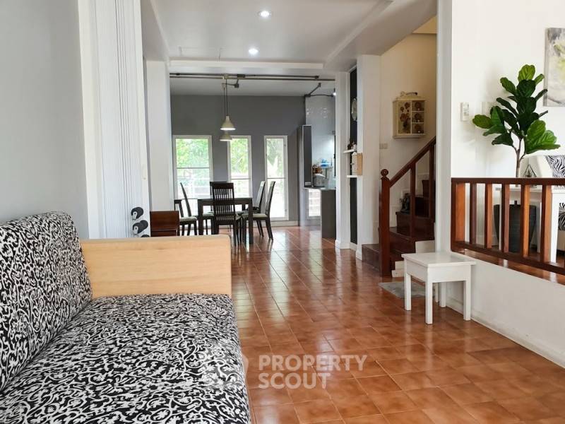 รูป ทาวน์เฮ้าส์ 2-ห้องนอน ใกล้ เมืองหัวหิน (ID 3462247) - รูปที่ 5/7