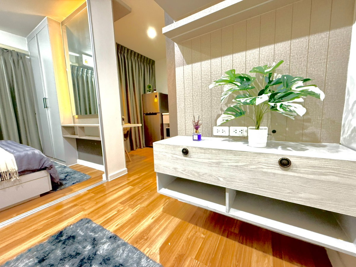 picture Room for sale  v condo Ladkrabang - 8/24