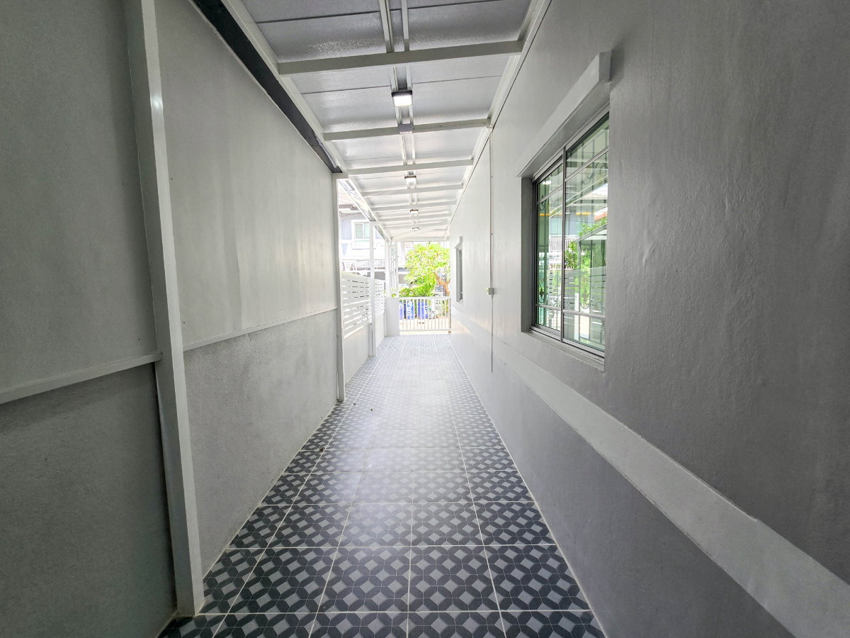รูป บ้านแฝด รีโนเวทใหม่ ทำเลดี หมู่บ้านพร้อมพัฒน์1 ถ.ปัญญาเนเชอรัลปาร์ค แขวงสามวาตะวันตก เขตคลองสามวา - รูปที่ 15/23