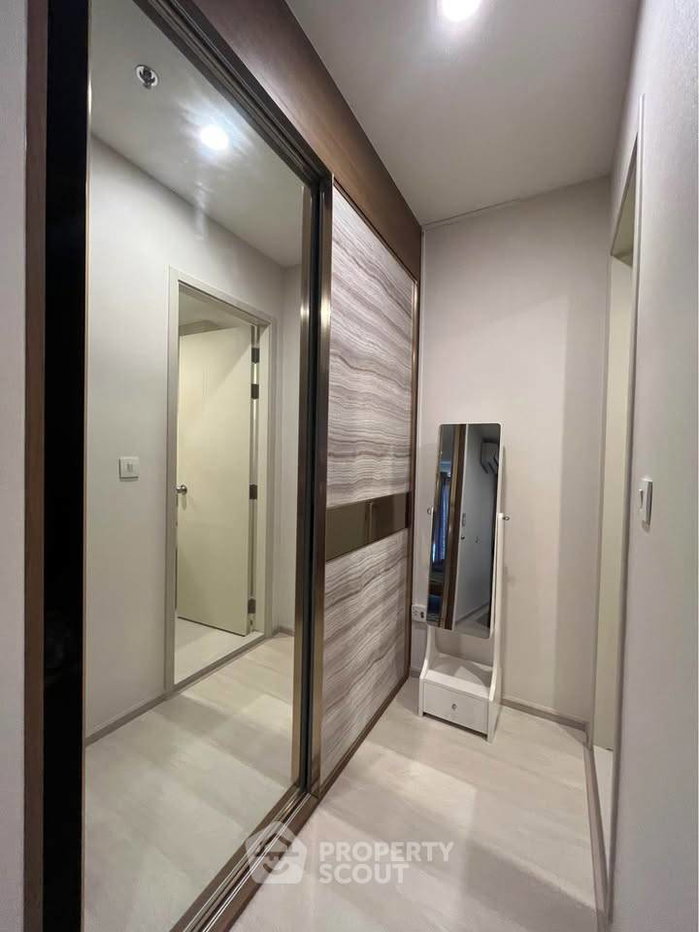picture 2-BR Condo at Life Asoke near ARL Makkasan (ID 3427842) - 5/16
