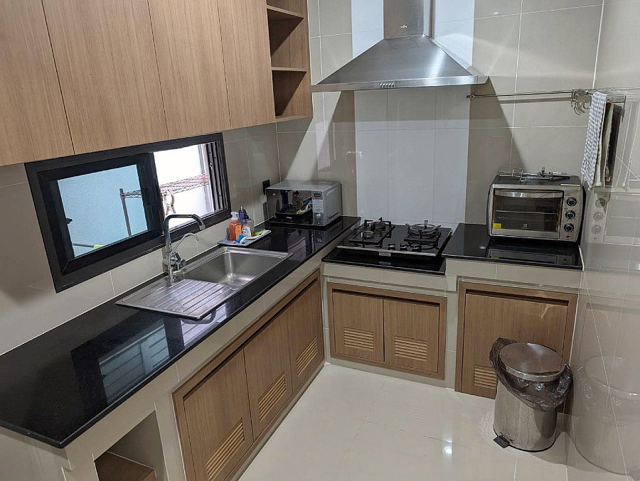 picture Setthasiri Krungthep Kreetha | Modern 3 Bed House walk to Brighton College - 8/23