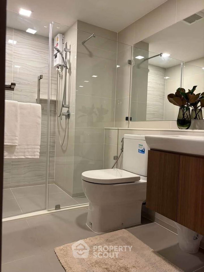 picture 38th-Floor 2-BR Life Phahon-Ladprao Near BTS Ha Yaek Lat Phrao (ID 3470598) - 14/15