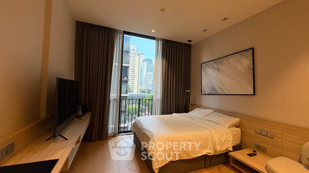 picture Studio Condo at 28 Chidlom near BTS Chit Lom (ID 3471187) - 1/13