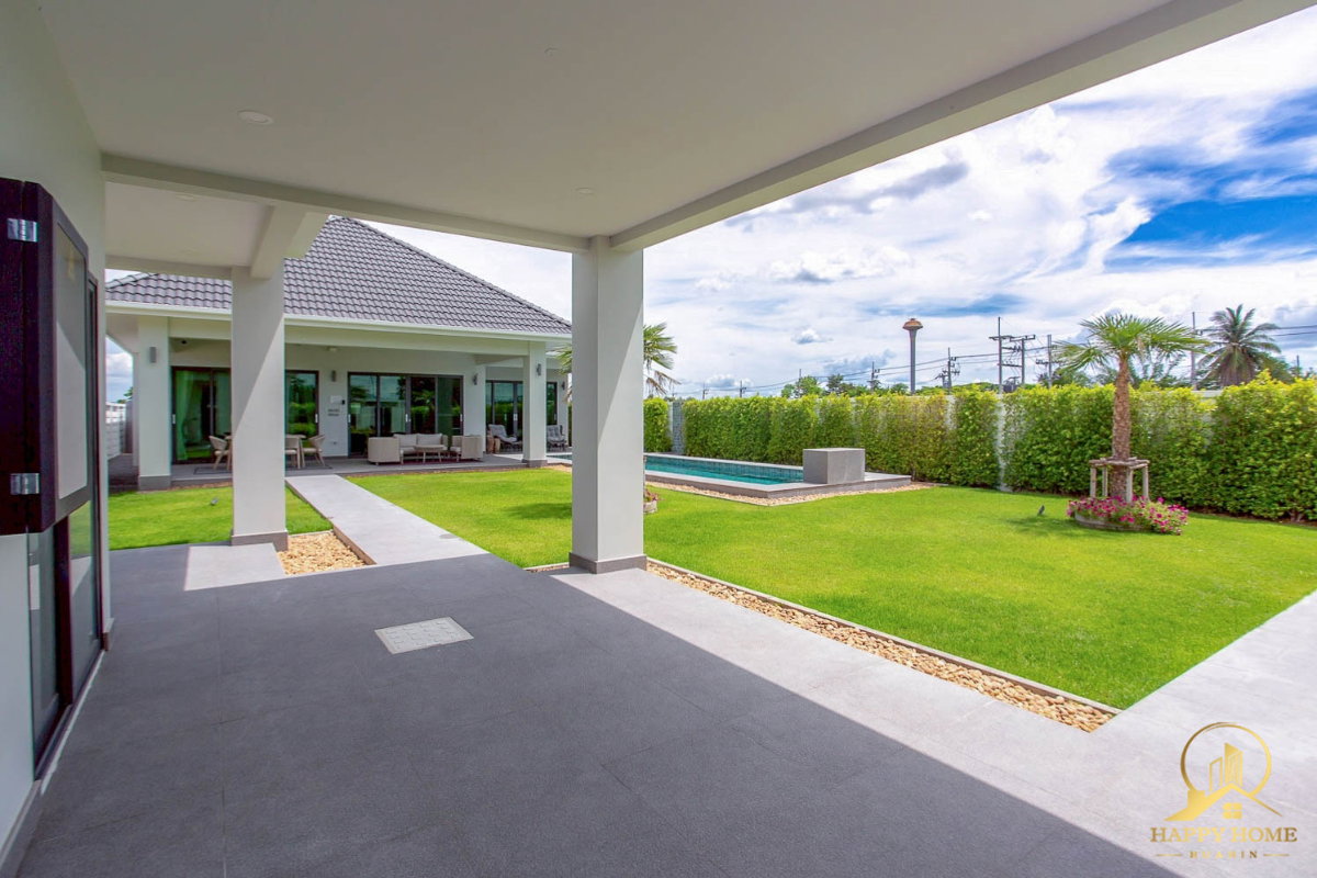 picture Brand new villa for sale in Black Mountain area - 48/50