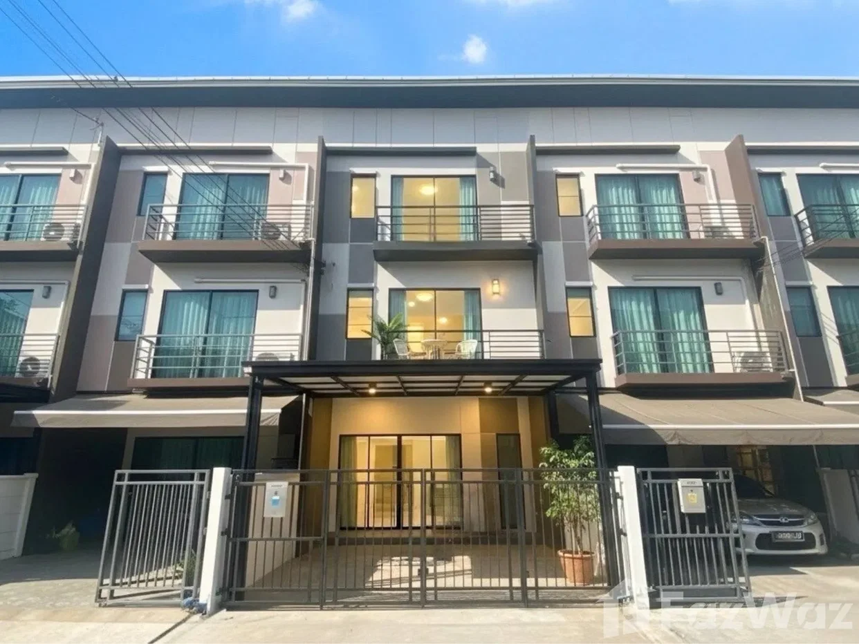 picture 3 Bedroom Townhouse for sale in Tha Raeng, Bangkok  6908685 - 1/16