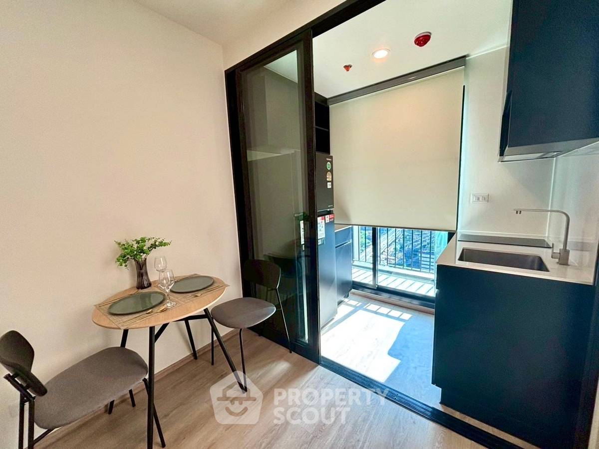 picture 1-BR Condo at Nue District R9 near MRT Phra Ram 9 (ID 3469455) - 5/15