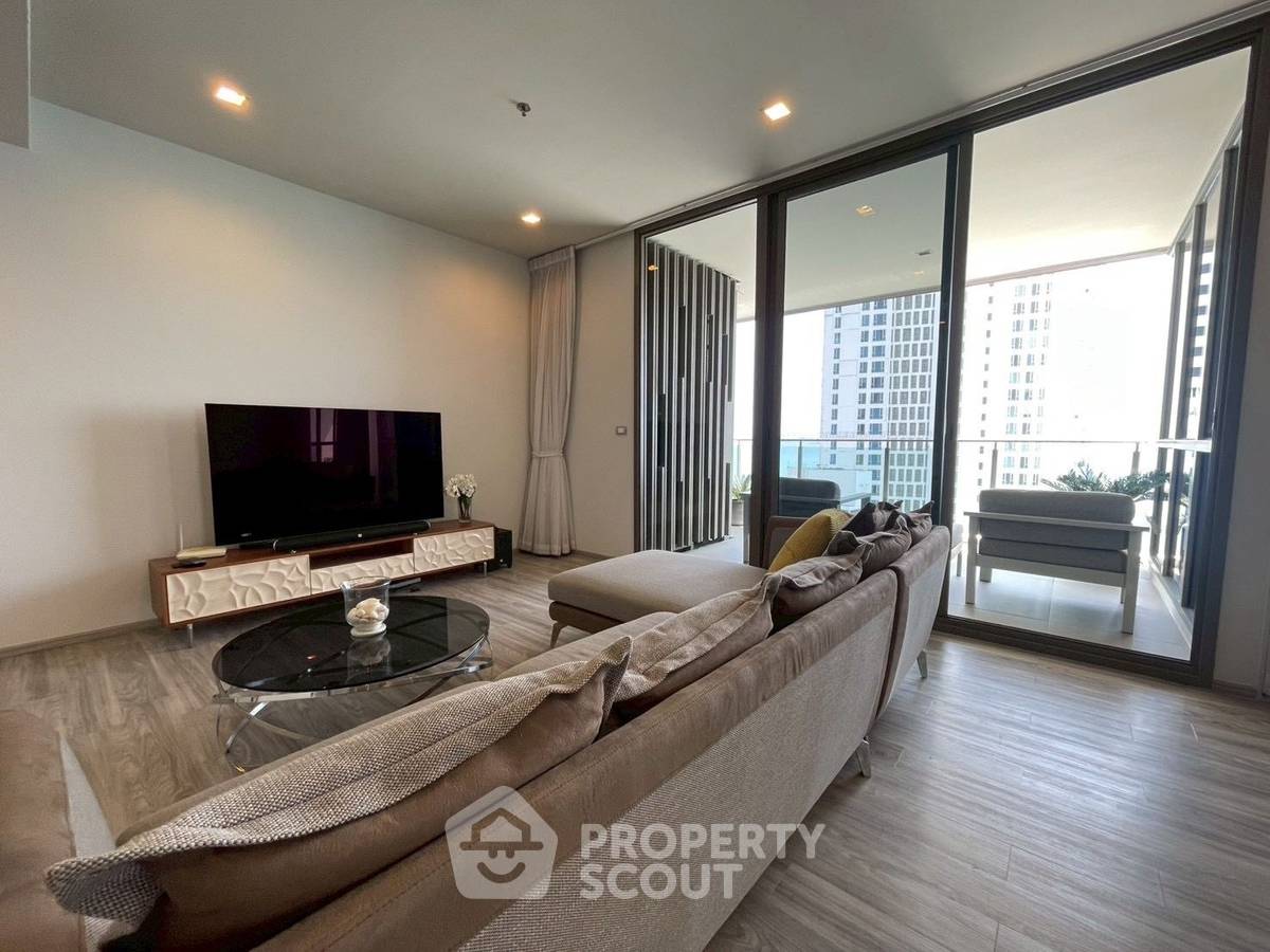 picture 28th-Floor 3-BR Condo At Baan Plai Haad Pattaya (ID 3468613) - 3/20