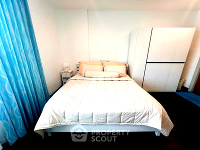 Condos for sale : 2-BR Condo at The Seacraze Condominium Hua Hin close to Khao Takiab beach (ID 1169522)