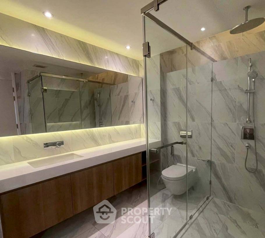 picture Pet-Friendly 1-BR Muniq Sukhumvit 23, 100m To MRT Sukhumvit (ID 3468122) - 2/5