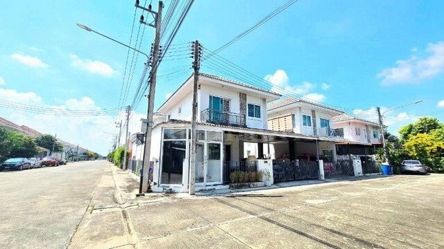 รูป บ้านแฝด เดอะ ไนน์ รังสิต-คลอง 9 ใกล้ถนนวงแหวนรอบนอก หลังมุม เหมาะสำหรับเปิดร้าน - รูปที่ 3/12