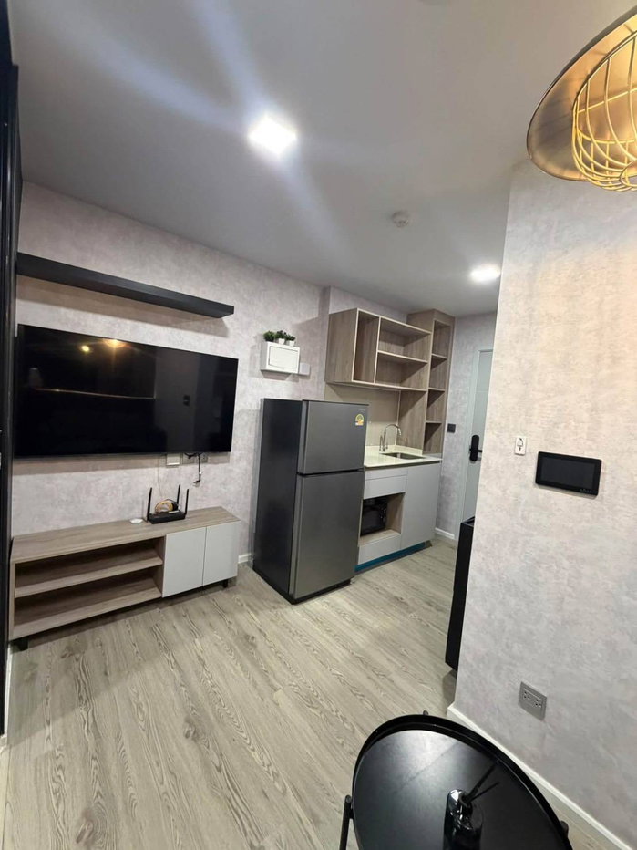 รูป 🏙️✨ 𝗞𝗔𝗩𝗘 𝗧𝗢𝗪𝗡 𝗖𝗢𝗟𝗢𝗡𝗬 | ตึก C ชั้น 1 | 𝟮𝟴 ตร.ม. | 1 Bedroom 🛏️ | วิวสระว่ายน้ำ 🌊 | ค่าเช่า 𝟭𝟰,𝟬𝟬𝟬 บาท/เดือน‼️ - รูปที่ 2/7