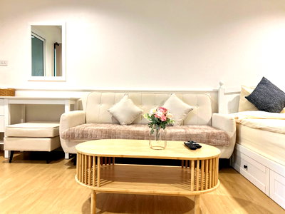 Condos for rent Chiang Mai : Night Bazaar Condotel, Newly renovated, with a separate kitchen area, Fully furnished. (Tel/Line 088-5986998)