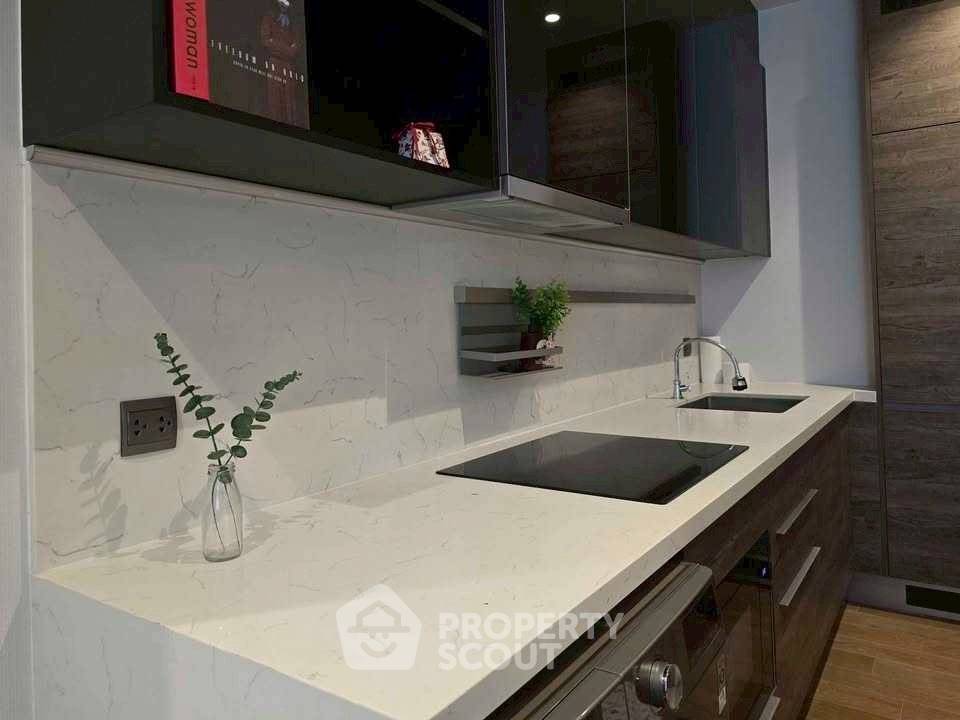 picture Pet-Friendly 2-BR At Muniq Langsuan Near BTS Ratchadamri (ID 3473349) - 11/17