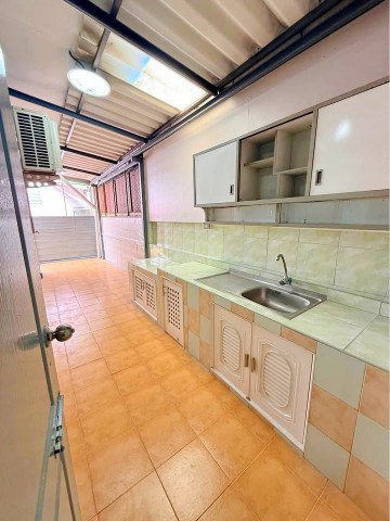 รูป รพ.เปาโล โชคชัย 4 450 ม. บ้านเดี่ยว ให้เช่า 50ตร.ว. กองปราบ 220 ม.ลาดพร้าว 200ตร.ม.3นอน 2น้ำ เหมาะสำหรับอยู่อาศัย โฮมออฟฟิศ - รูปที่ 4/8