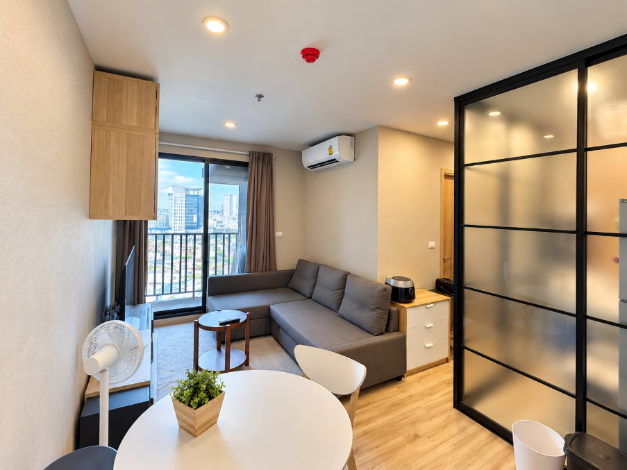 รูป คอนโด 2 ห้องนอน Brix Charan 64 ชั้น 20 วิวเมือง ติด MRT สิรินธร ห้องใหม่พร้อมอยู่ - U6739778 - รูปที่ 1/4