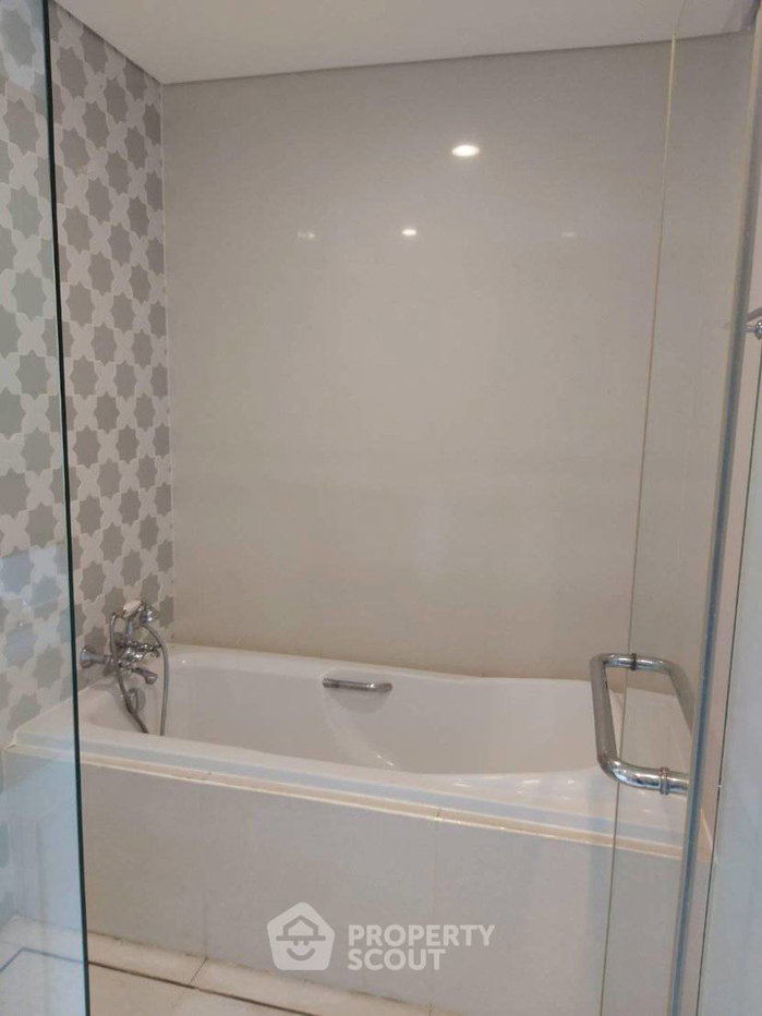 picture 1-BR Condo at Aguston Sukhumvit 22 near MRT Queen Sirikit National Convention Centre (ID 3472627) - 11/15