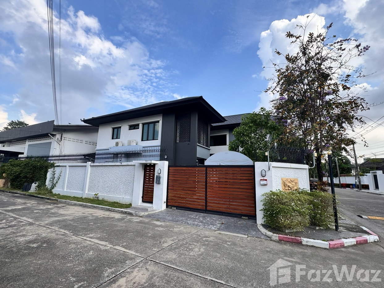 picture 6Bedrooms Corner House+ Warehouse For sale 5337080 - 2/23